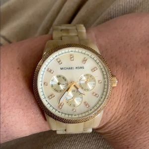Michael Kors Tan/Gold Mk5039 Ritz Horn Watch